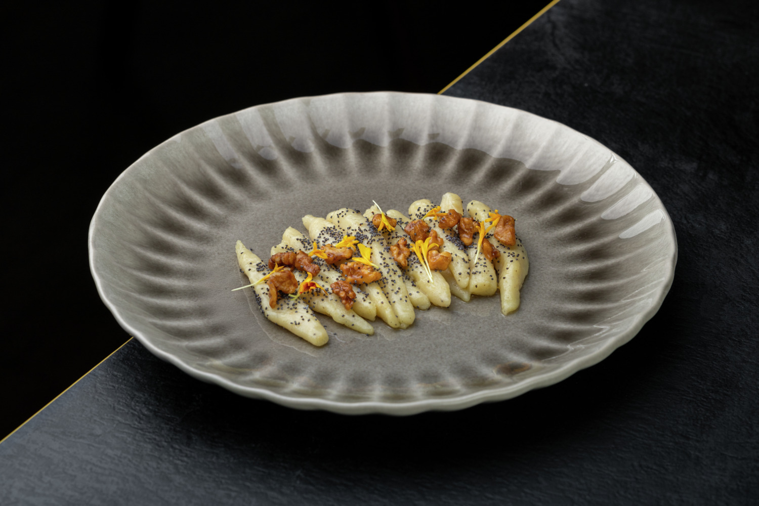 Flat plate Flora - Image 7