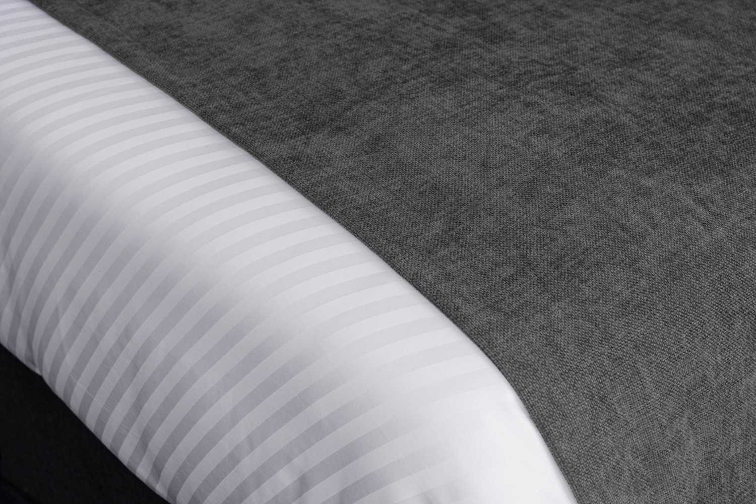 Bed runner Almeria - Image 4