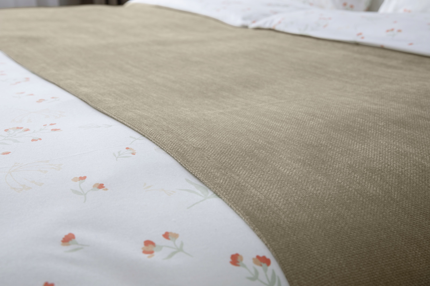 Bed runner Almeria - Image 3